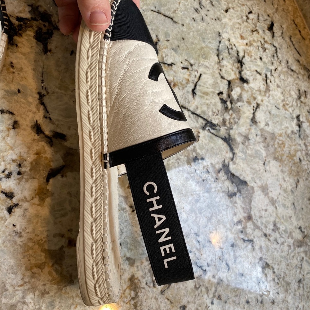 💖SOLD 💖Chanel Espadrille Sandal - Picture 7 of 16